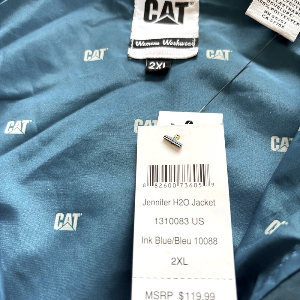 CAT ( Caterpillar ) Women’s winter hooded coat. Teal color, thumb hole as seen - Picture 11 of 12